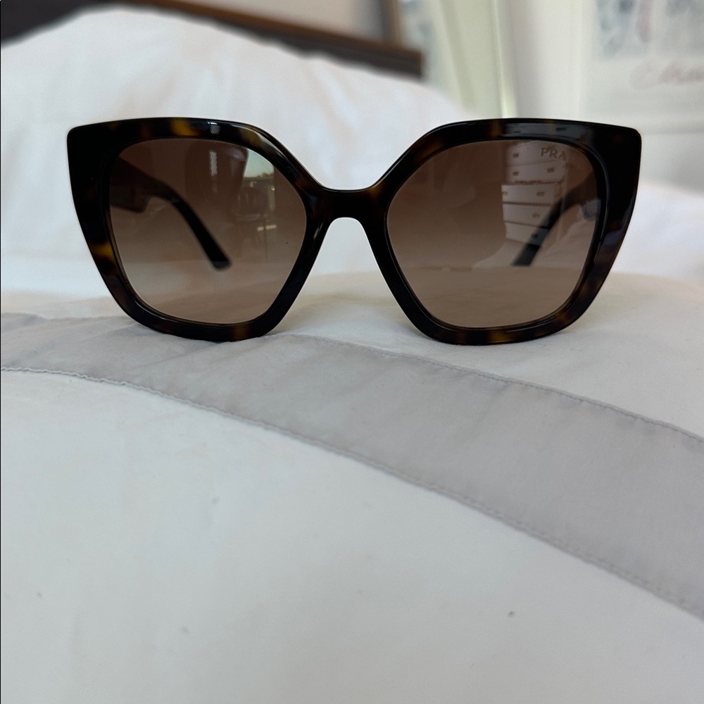 Prada 52mm square sunglasses - Picture 6 of 11